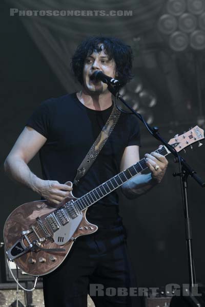 THE RACONTEURS - 2008-08-29 - SAINT CLOUD - Domaine National - Grande Scene - John Anthony Gillis [Jack White]